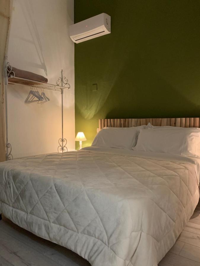 B&B Il Pomo d'oro - DAILY HYGIENIZED Assemini Esterno foto