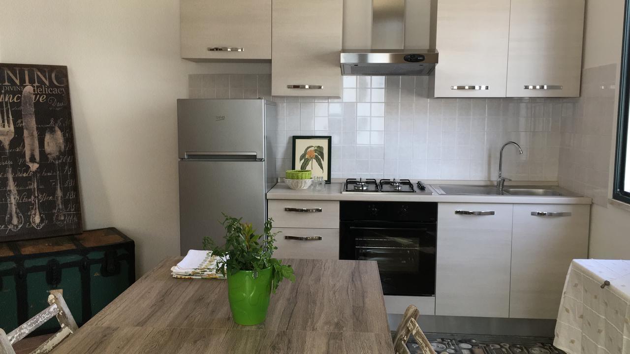 B&B Il Pomo d'oro - DAILY HYGIENIZED Assemini Esterno foto