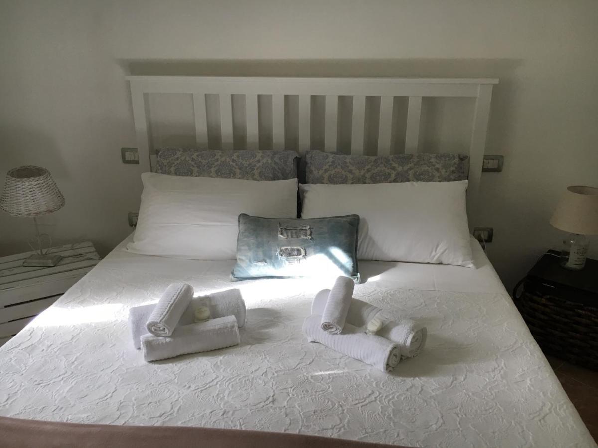 B&B Il Pomo d'oro - DAILY HYGIENIZED Assemini Esterno foto